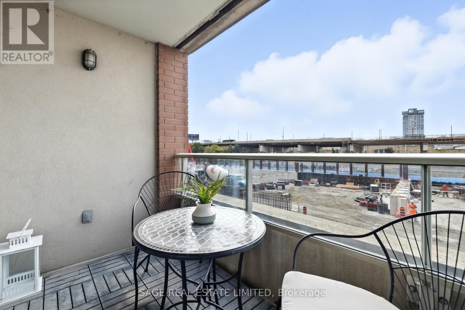 Th5 - 6 Pirandello Street, Toronto, Ontario  M6K 0B1 - Photo 22 - C12485551