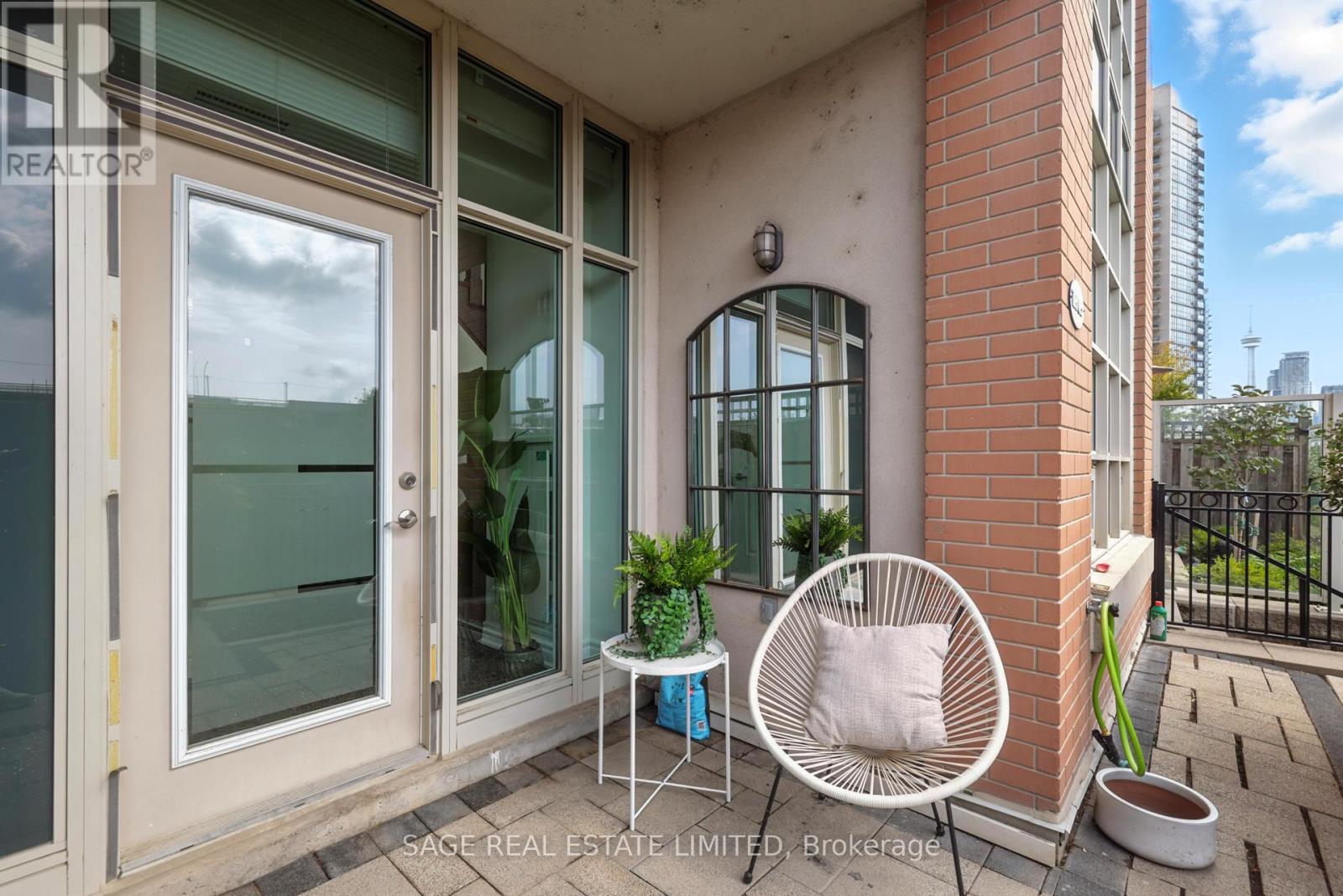 Th5 - 6 Pirandello Street, Toronto, Ontario  M6K 0B1 - Photo 32 - C12485551