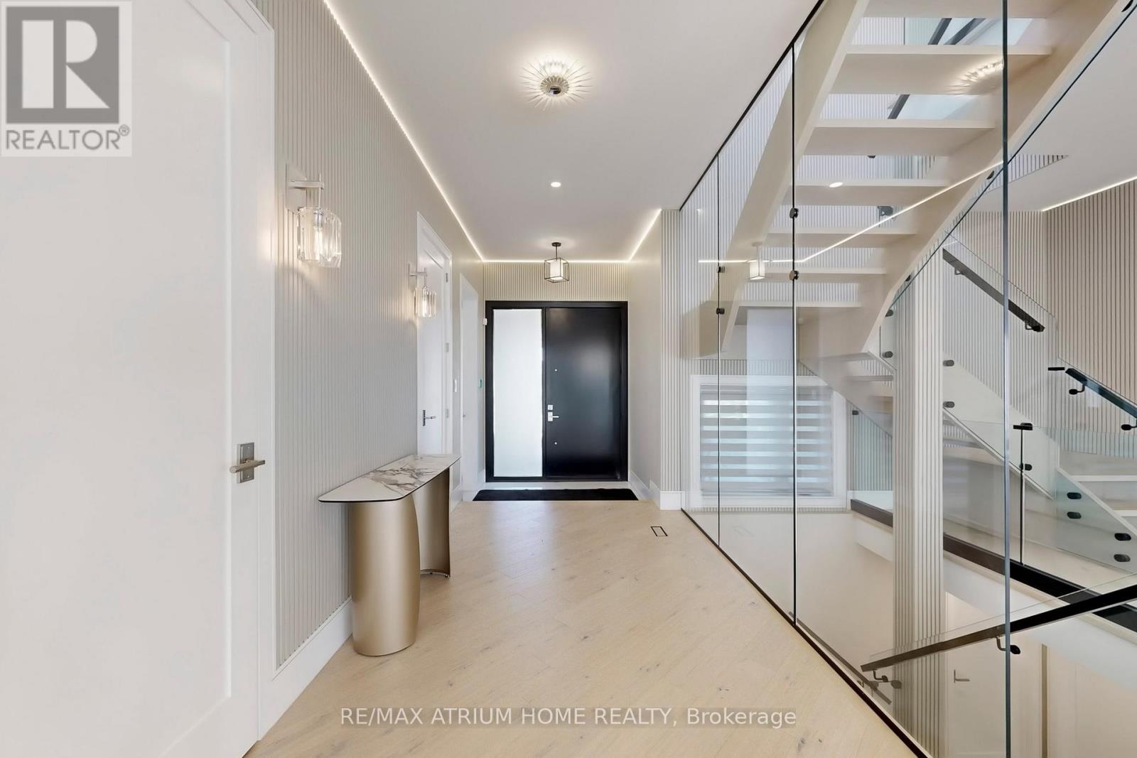 111 Banstock Drive, Toronto, Ontario  M2K 2H7 - Photo 3 - C12485562