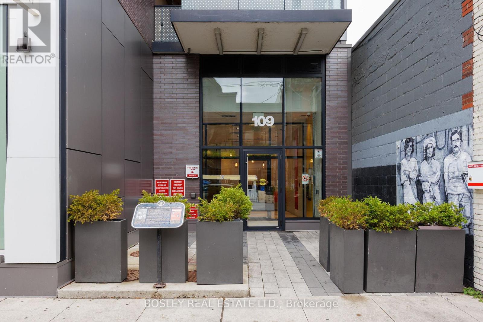 312 - 109 Ossington Avenue, Toronto, Ontario  M6J 2Z2 - Photo 2 - C12485569