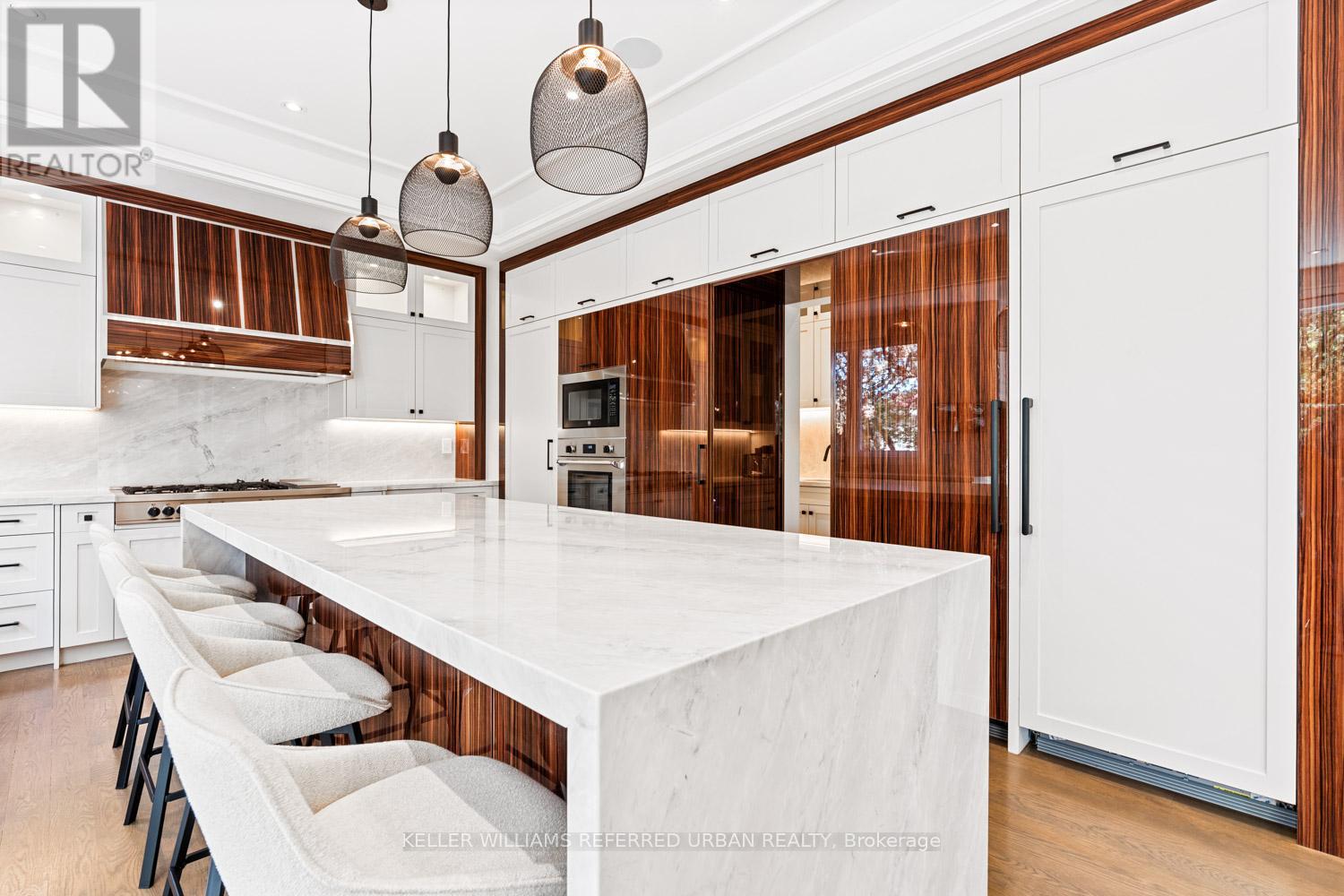 90 Glen Rush Boulevard, Toronto, Ontario  M5N 2V1 - Photo 11 - C12485614