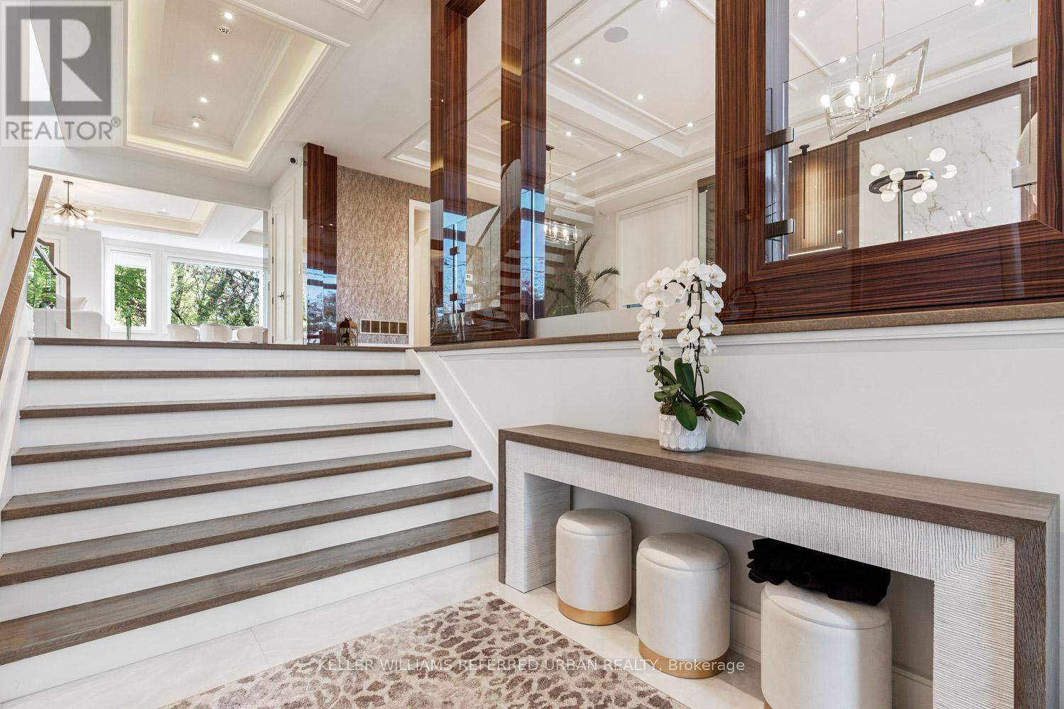 90 Glen Rush Boulevard, Toronto, Ontario  M5N 2V1 - Photo 4 - C12485614