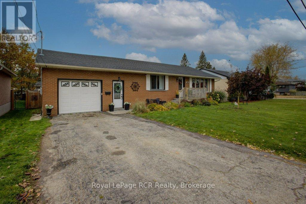 245 Domville Street, Wellington North, Ontario  N0G 1A0 - Photo 3 - X12484619