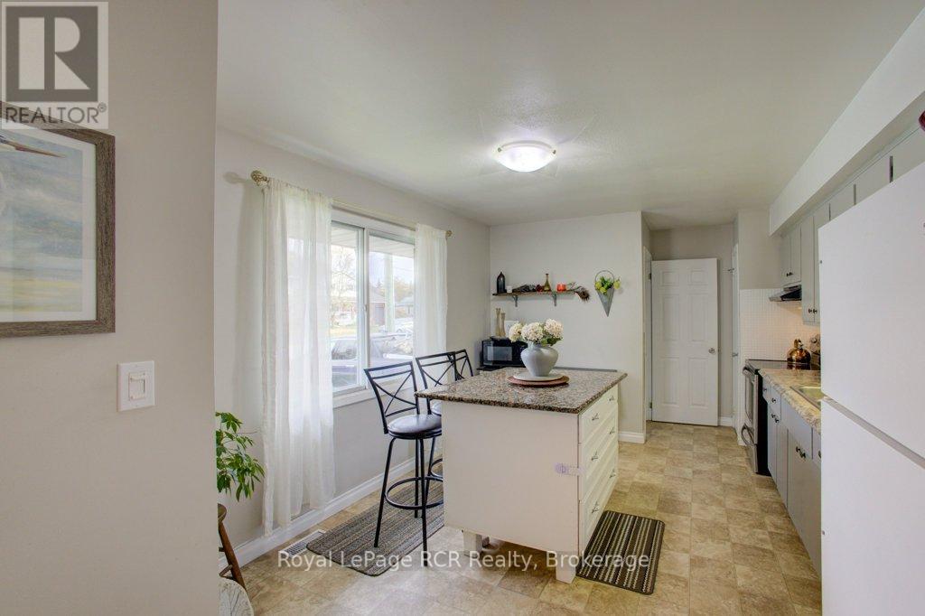 245 Domville Street, Wellington North, Ontario  N0G 1A0 - Photo 10 - X12484619