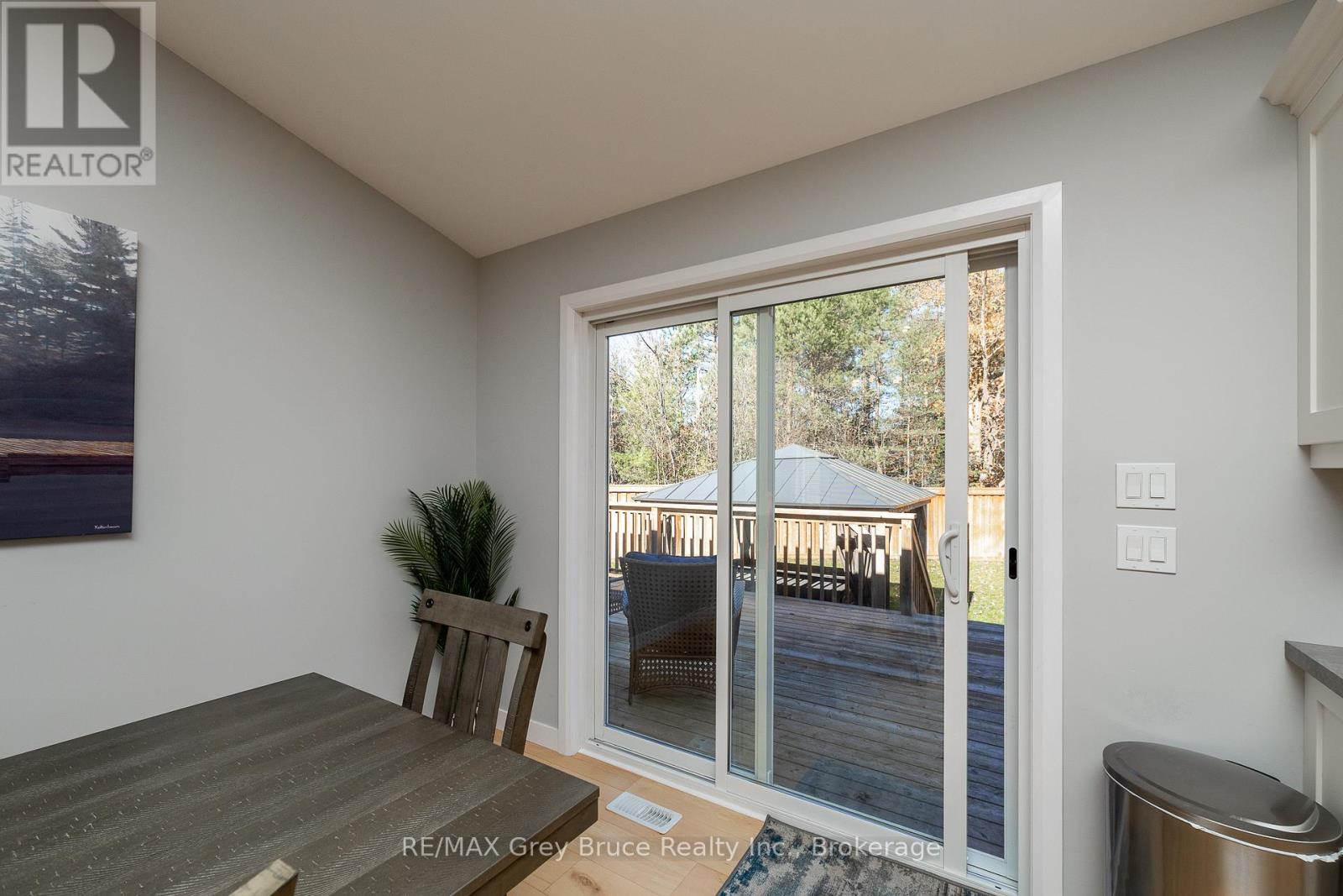 611 Sixth Street N, South Bruce Peninsula, Ontario  N0H 2G0 - Photo 13 - X12485654