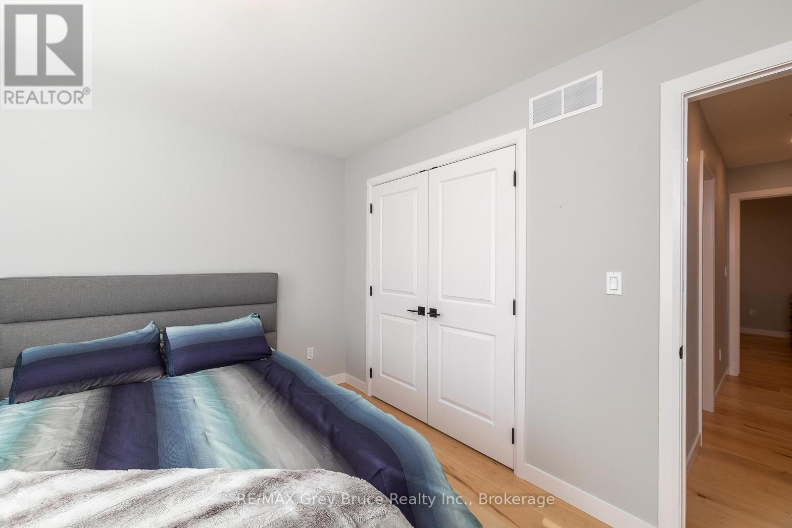 611 Sixth Street N, South Bruce Peninsula, Ontario  N0H 2G0 - Photo 21 - X12485654