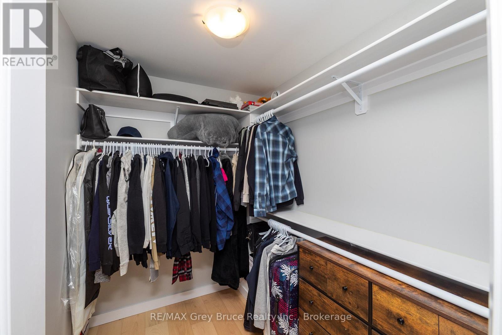 611 Sixth Street N, South Bruce Peninsula, Ontario  N0H 2G0 - Photo 17 - X12485654