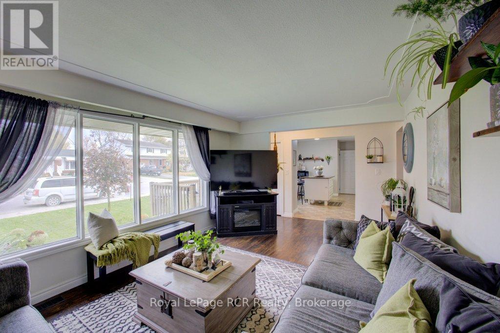 245 Domville Street, Wellington North, Ontario  N0G 1A0 - Photo 8 - X12484619