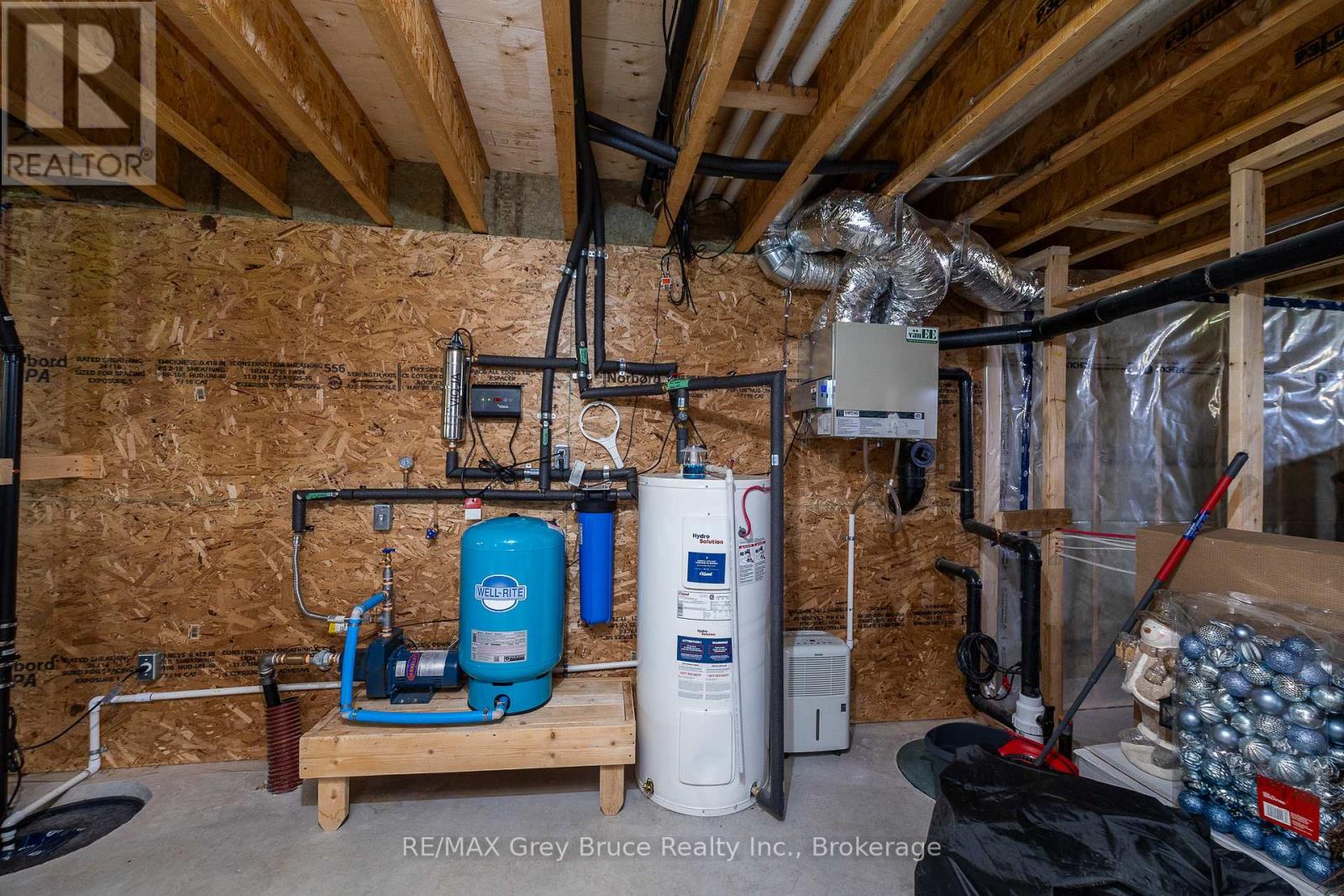 611 Sixth Street N, South Bruce Peninsula, Ontario  N0H 2G0 - Photo 26 - X12485654