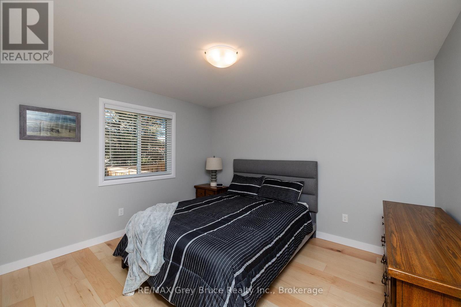 611 Sixth Street N, South Bruce Peninsula, Ontario  N0H 2G0 - Photo 18 - X12485654