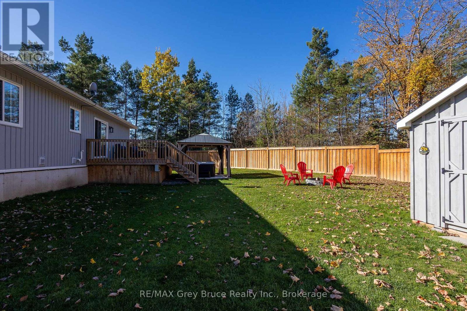 611 Sixth Street N, South Bruce Peninsula, Ontario  N0H 2G0 - Photo 36 - X12485654