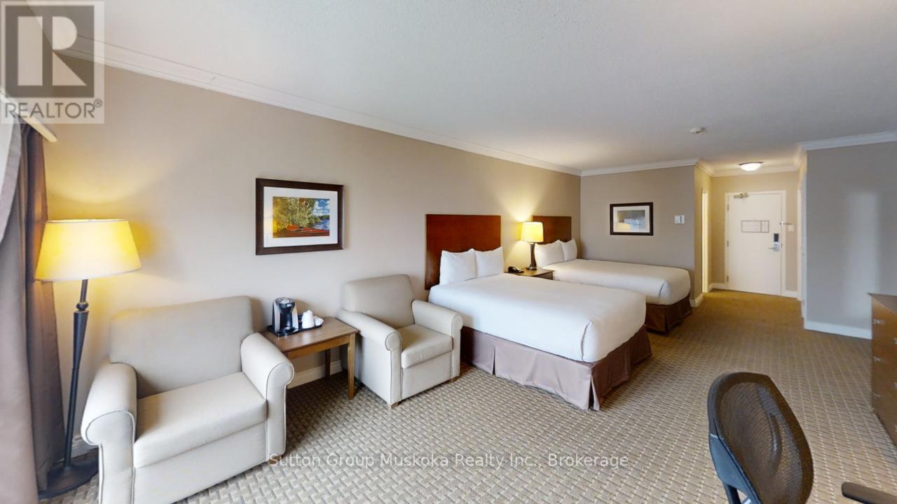 402 - 402 Bayshore - Deerhurst Drive, Huntsville, Ontario  P1H 2E8 - Photo 7 - X12485746