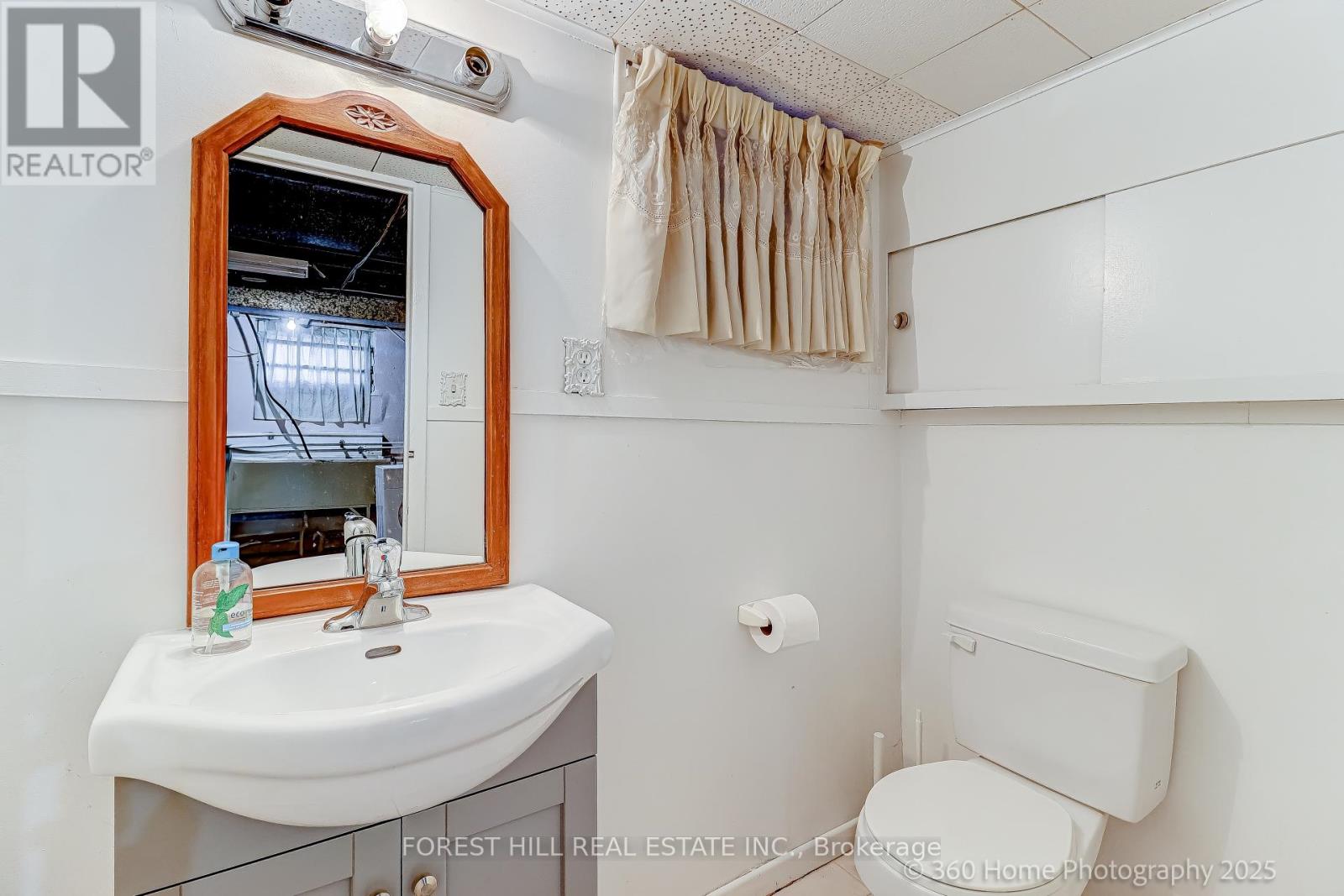 192 Roe Avenue, Toronto, Ontario  M5M 2J2 - Photo 20 - C12379019