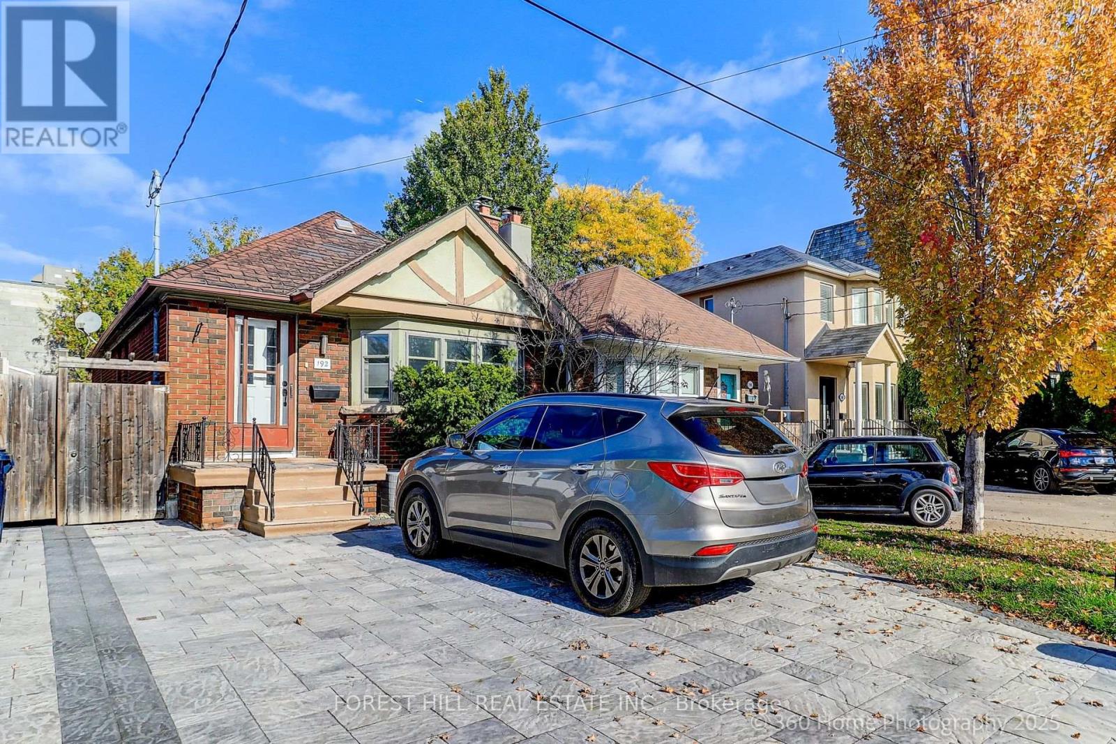 192 Roe Avenue, Toronto, Ontario  M5M 2J2 - Photo 2 - C12379019