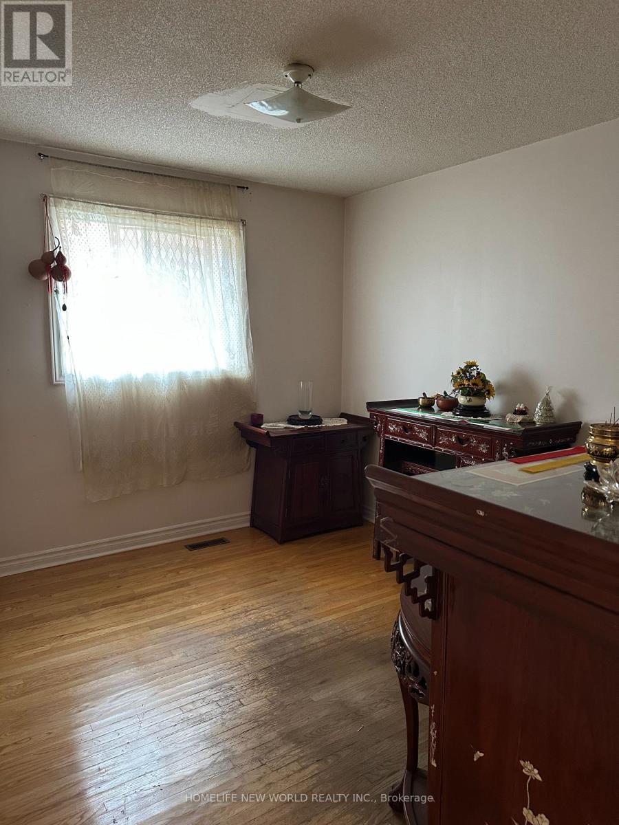 19 Leno Mills Avenue, Richmond Hill, Ontario  L4S 1J3 - Photo 10 - N12484820