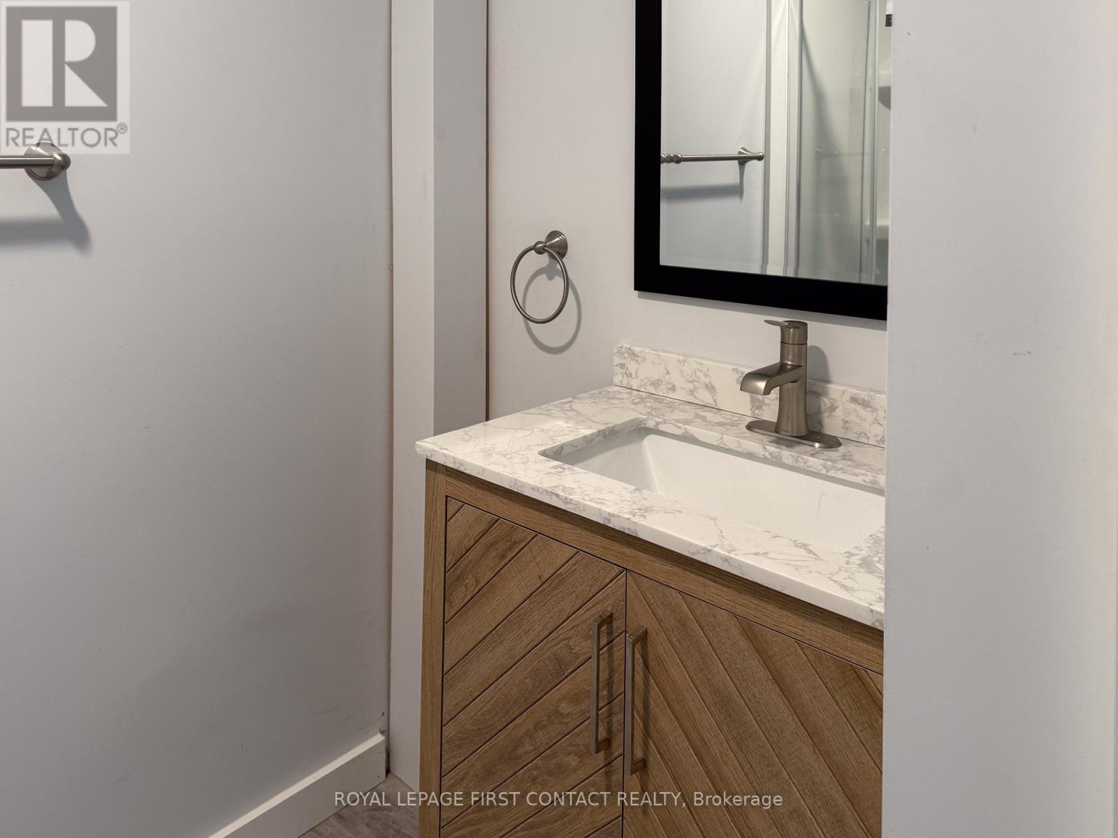 A - 23 Peter Street S, Orillia, Ontario  L3V 5A8 - Photo 2 - S12297959