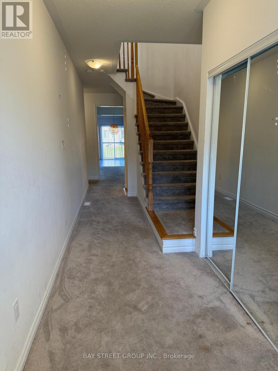 131 Seeley Avenue, Southgate, Ontario  N0C 1B0 - Photo 3 - X12470984