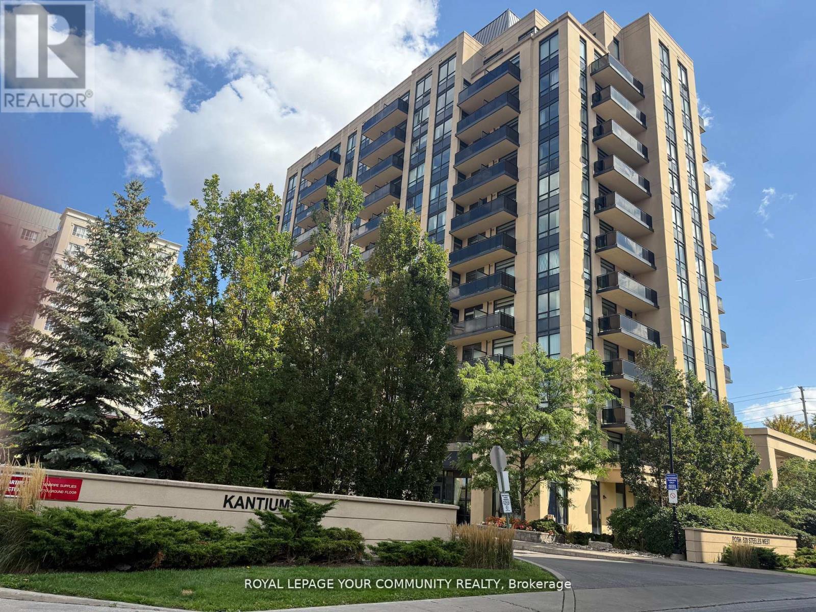 208 - 520 STEELES AVENUE W, Vaughan, Ontario