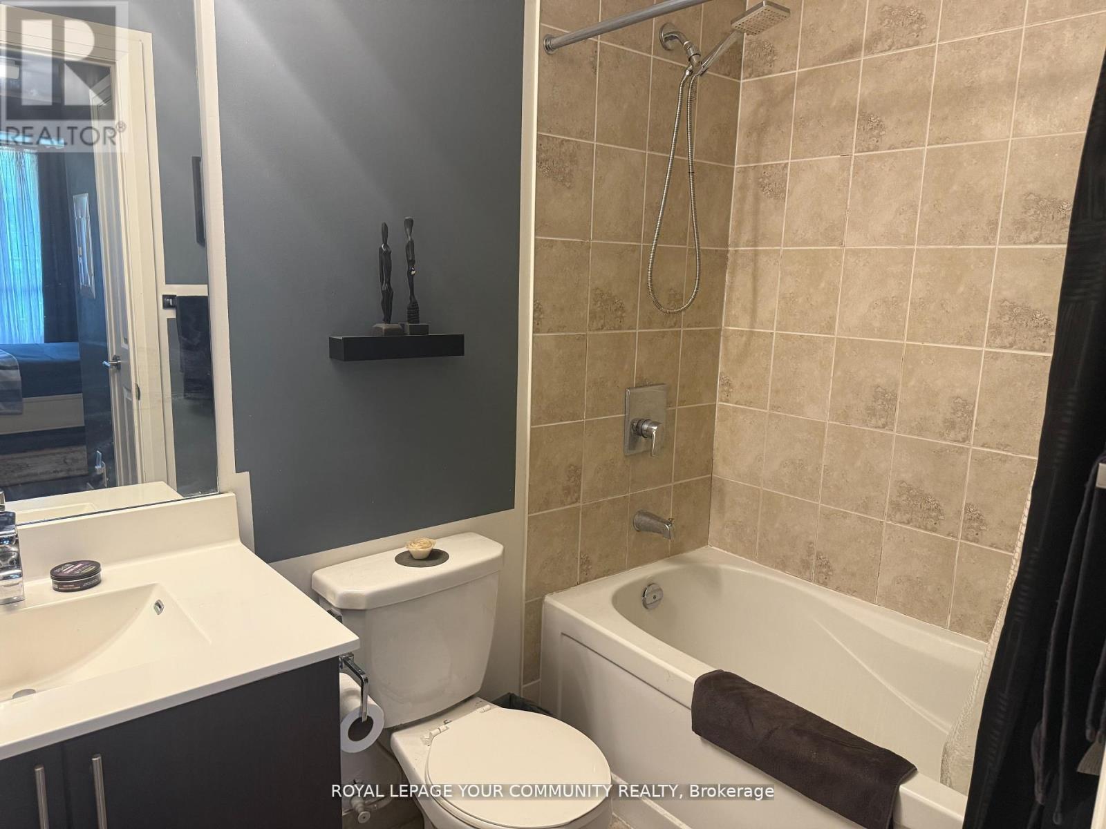 208 - 520 Steeles Avenue W, Vaughan, Ontario  L4J 1A2 - Photo 17 - N12485558