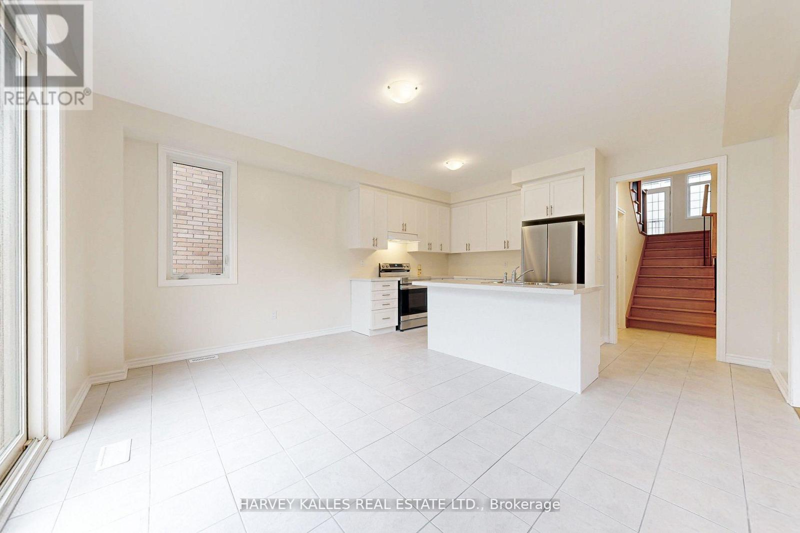 53 Lawrence D. Pridham Avenue, New Tecumseth, Ontario  L9R 0X2 - Photo 11 - N12485567