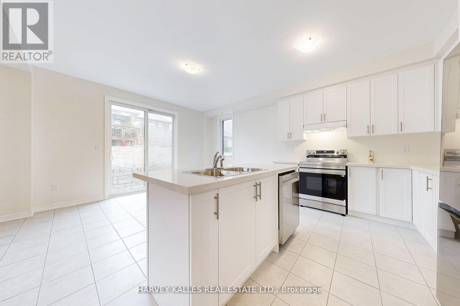 53 Lawrence D. Pridham Avenue, New Tecumseth, Ontario  L9R 0X2 - Photo 16 - N12485567