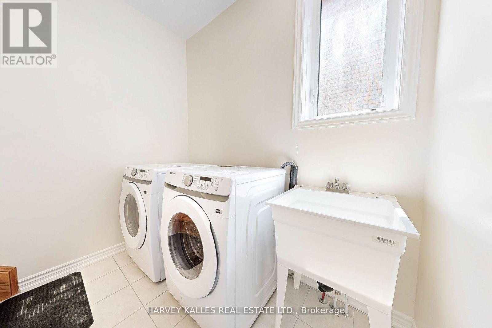 53 Lawrence D. Pridham Avenue, New Tecumseth, Ontario  L9R 0X2 - Photo 17 - N12485567