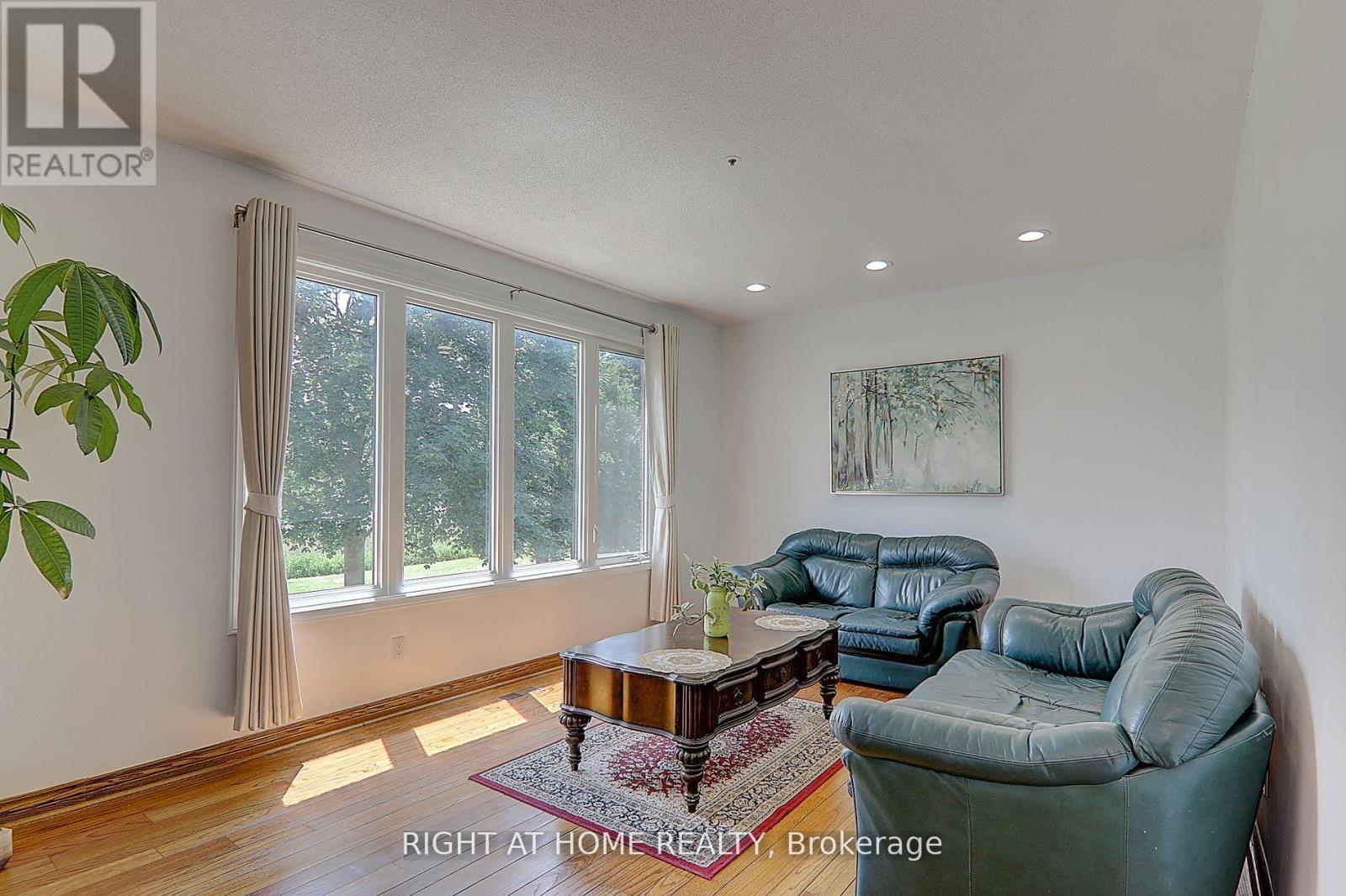 1008 Mount Albert Road, East Gwillimbury (Sharon), Ontario  L0G 1V0 - Photo 10 - N12485581