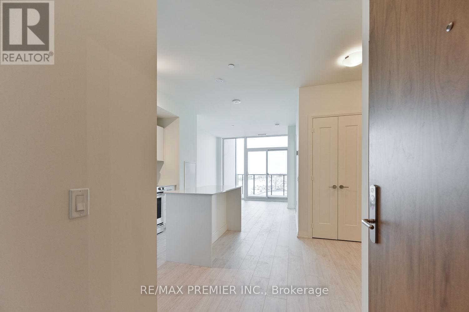 609 - 27 Korda Gate, Vaughan, Ontario  L4K 0P6 - Photo 5 - N12485592