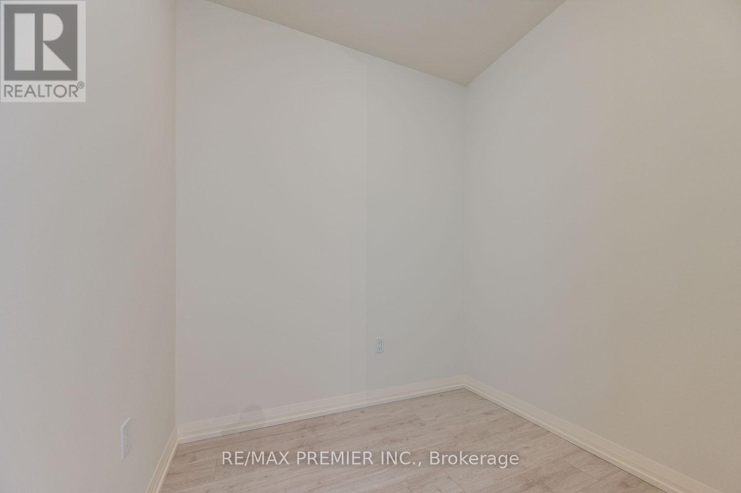 609 - 27 Korda Gate, Vaughan, Ontario  L4K 0P6 - Photo 7 - N12485592