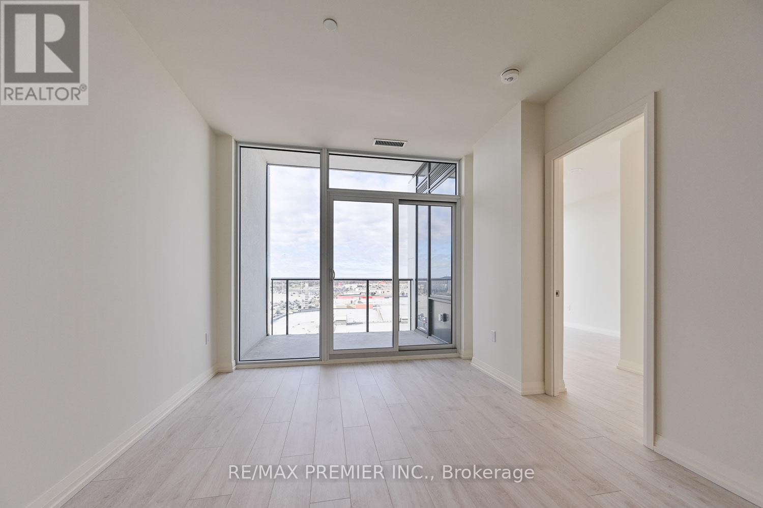 609 - 27 Korda Gate, Vaughan, Ontario  L4K 0P6 - Photo 8 - N12485592