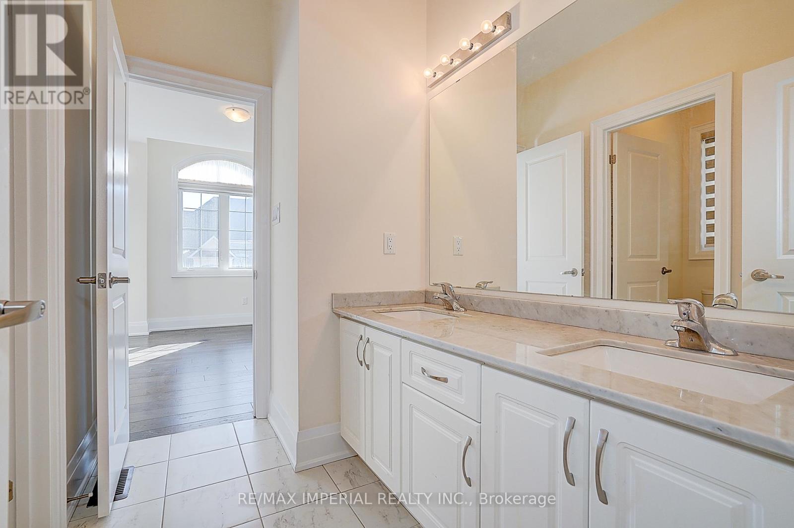 30 Orwell Drive, Vaughan, Ontario  L4H 4P7 - Photo 38 - N12485609