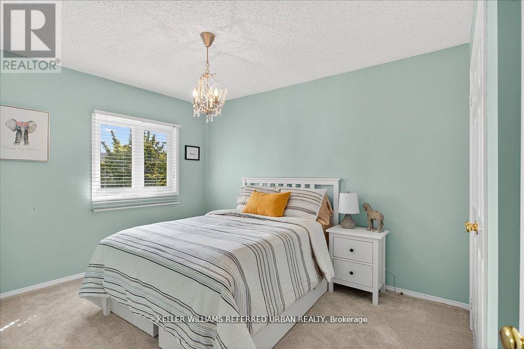 32 Nelson Circle, Newmarket, Ontario  L3X 1R1 - Photo 24 - N12485625