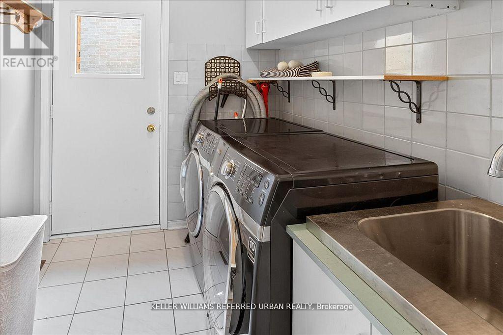 32 Nelson Circle, Newmarket, Ontario  L3X 1R1 - Photo 33 - N12485625