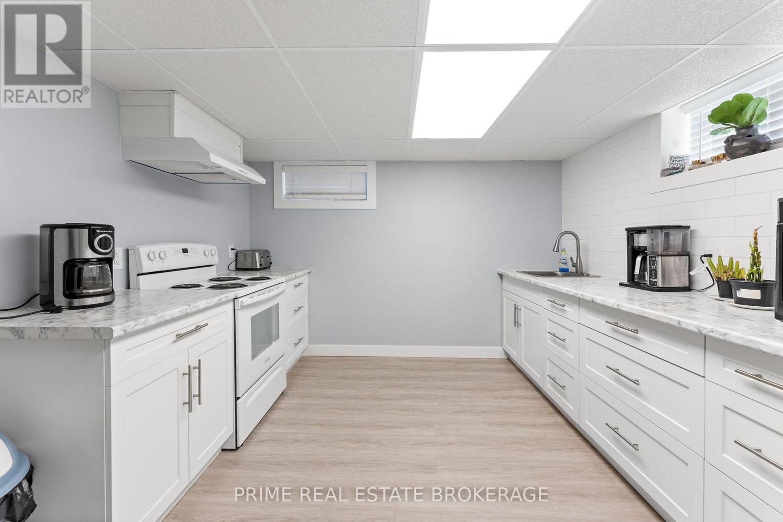 34 Ontario Street S, Lambton Shores, Ontario  N0M 1T0 - Photo 22 - X12185108