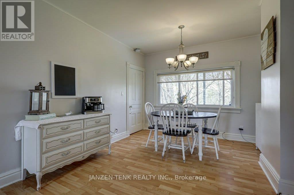 17 Oak Street, Aylmer, Ontario  N5H 1G3 - Photo 22 - X12484159