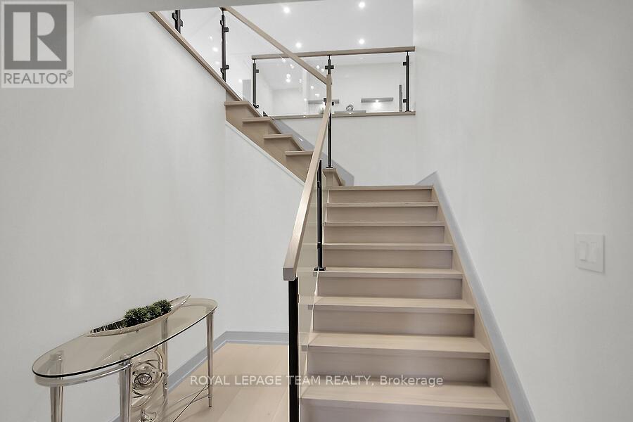 6865 Pebble Trail Way, Ottawa, Ontario  K4P 0B7 - Photo 38 - X12366447