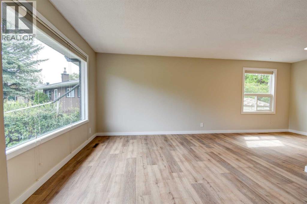 5 Mcconnell Close, Red Deer, Alberta  T4N 0J7 - Photo 5 - A2259059