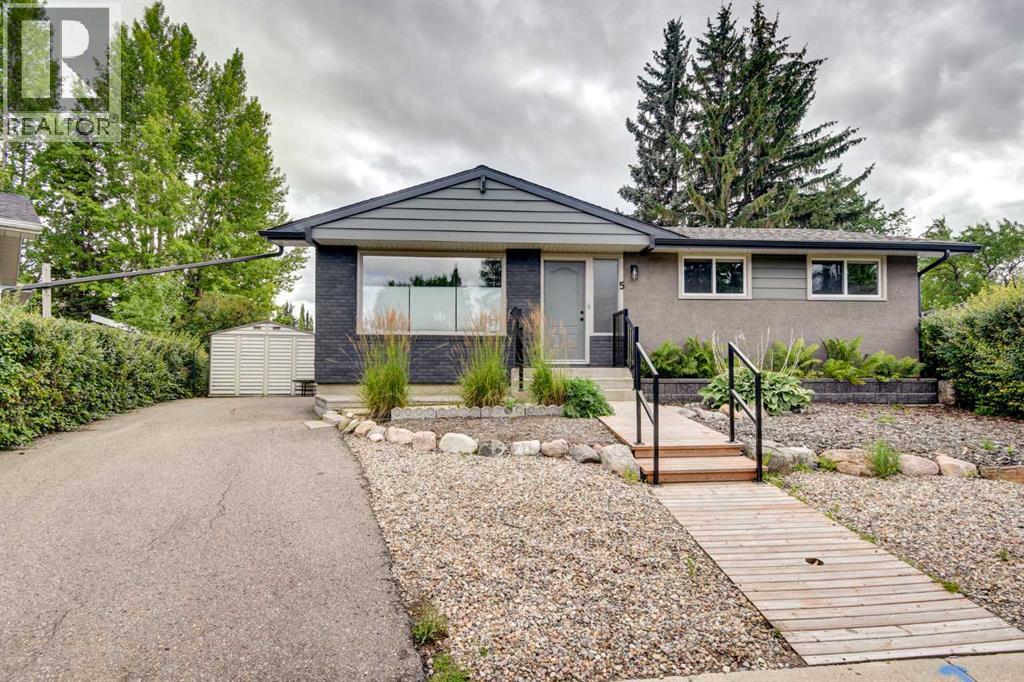 5 Mcconnell Close, Red Deer, Alberta  T4N 0J7 - Photo 2 - A2259059