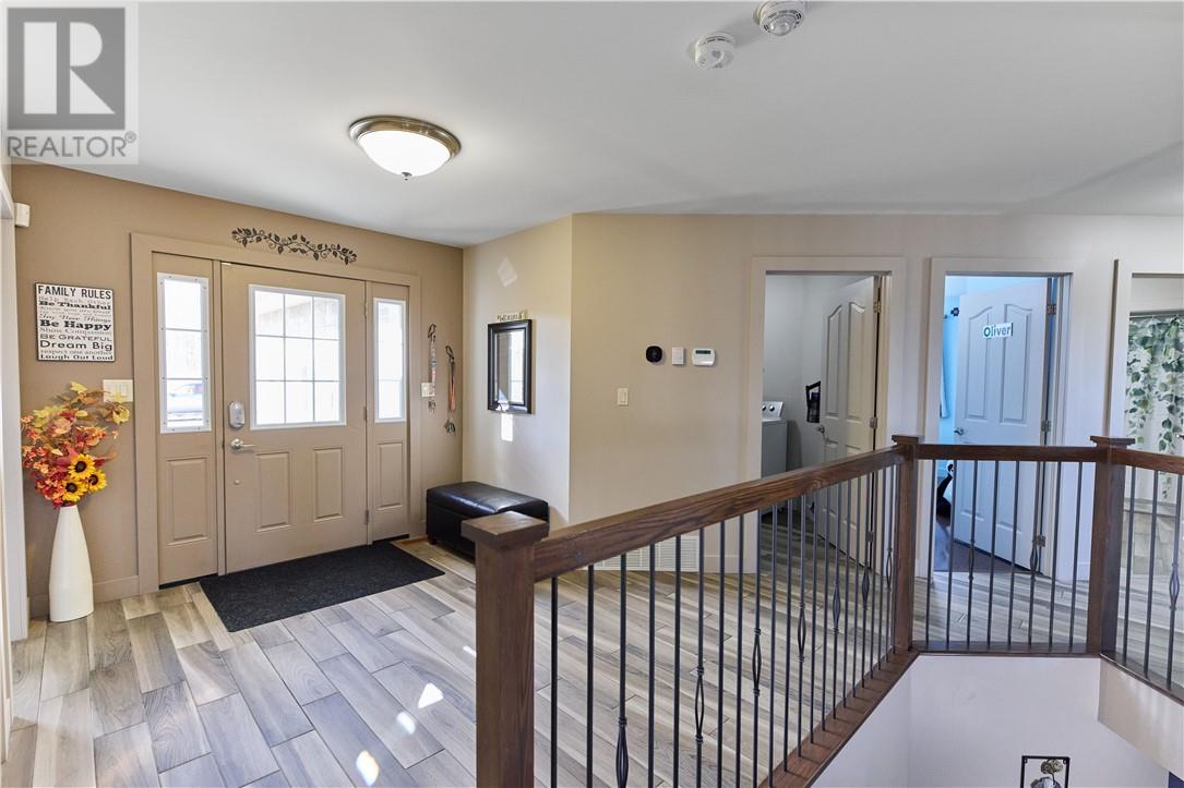 26 Sunny Street, Garson, Ontario  P3L 1N3 - Photo 3 - 2125407