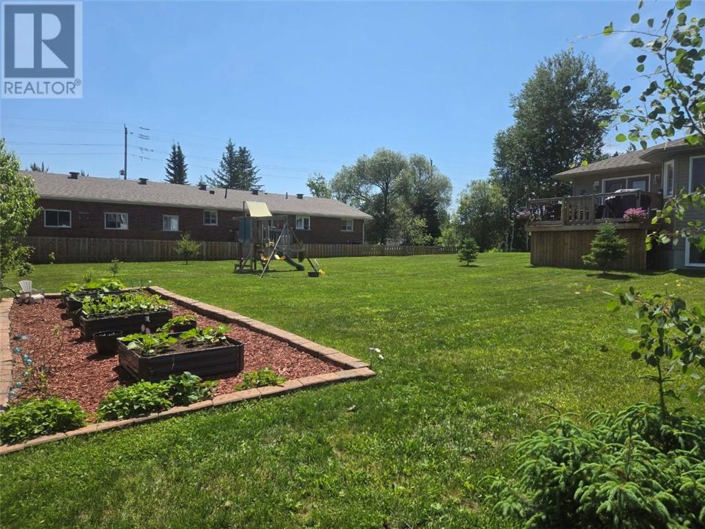 26 Sunny Street, Garson, Ontario  P3L 1N3 - Photo 46 - 2125407