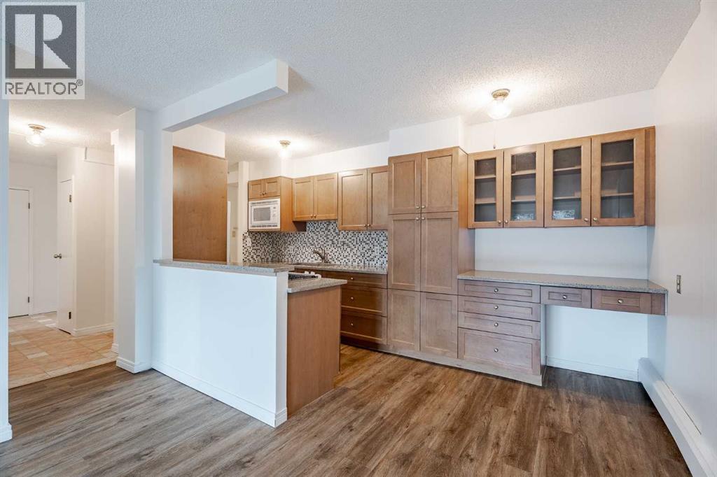 301, 3420 50 Street Nw, Calgary, Alberta  T3A 2E1 - Photo 6 - A2267119