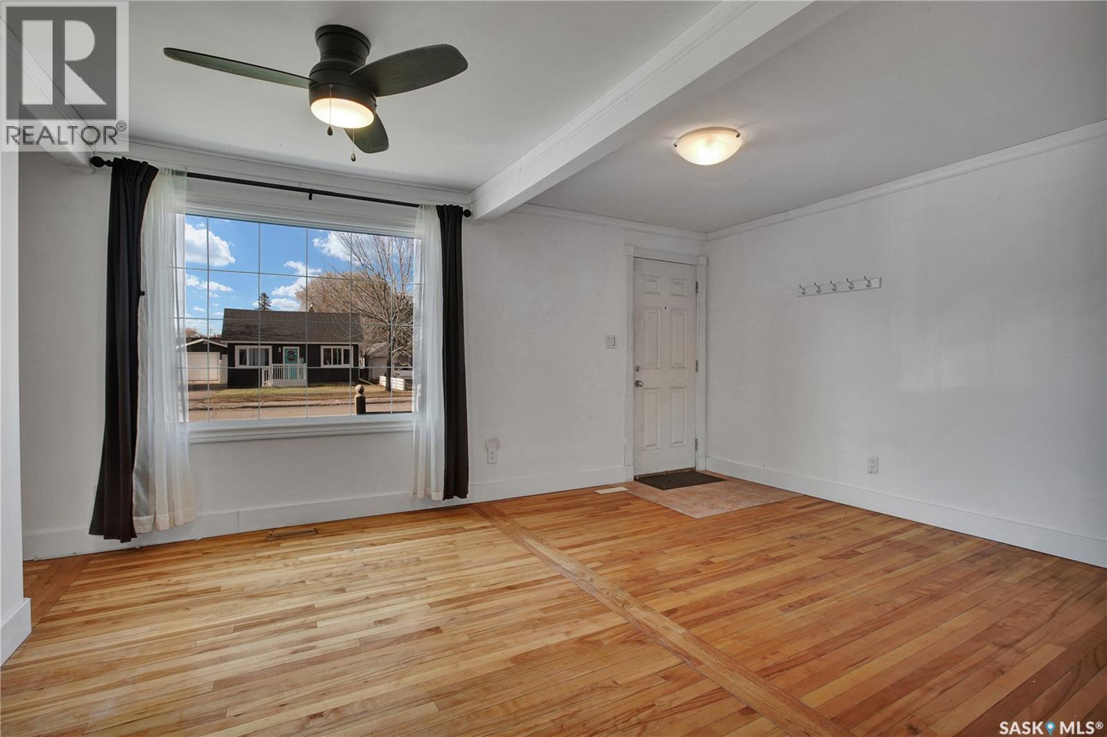 1018 O Avenue S, Saskatoon, Saskatchewan  S7M 1Z6 - Photo 2 - SK021871