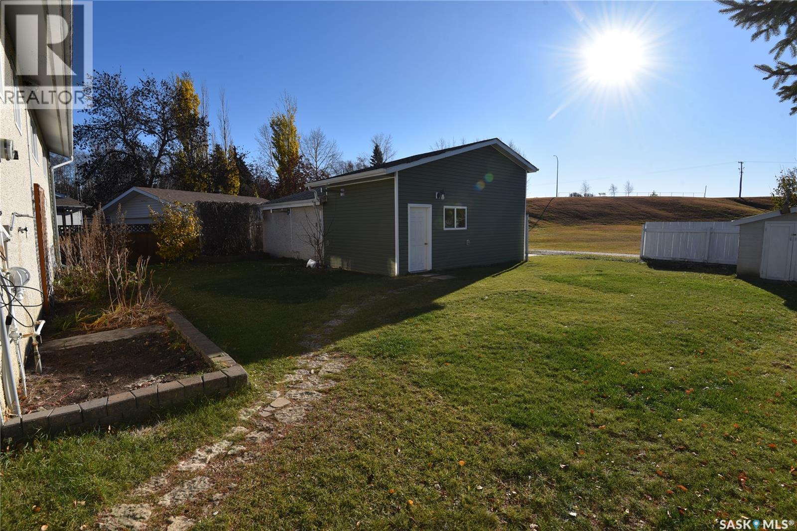 1211 1st Street E, Nipawin, Saskatchewan  S0E 1E0 - Photo 21 - SK021820