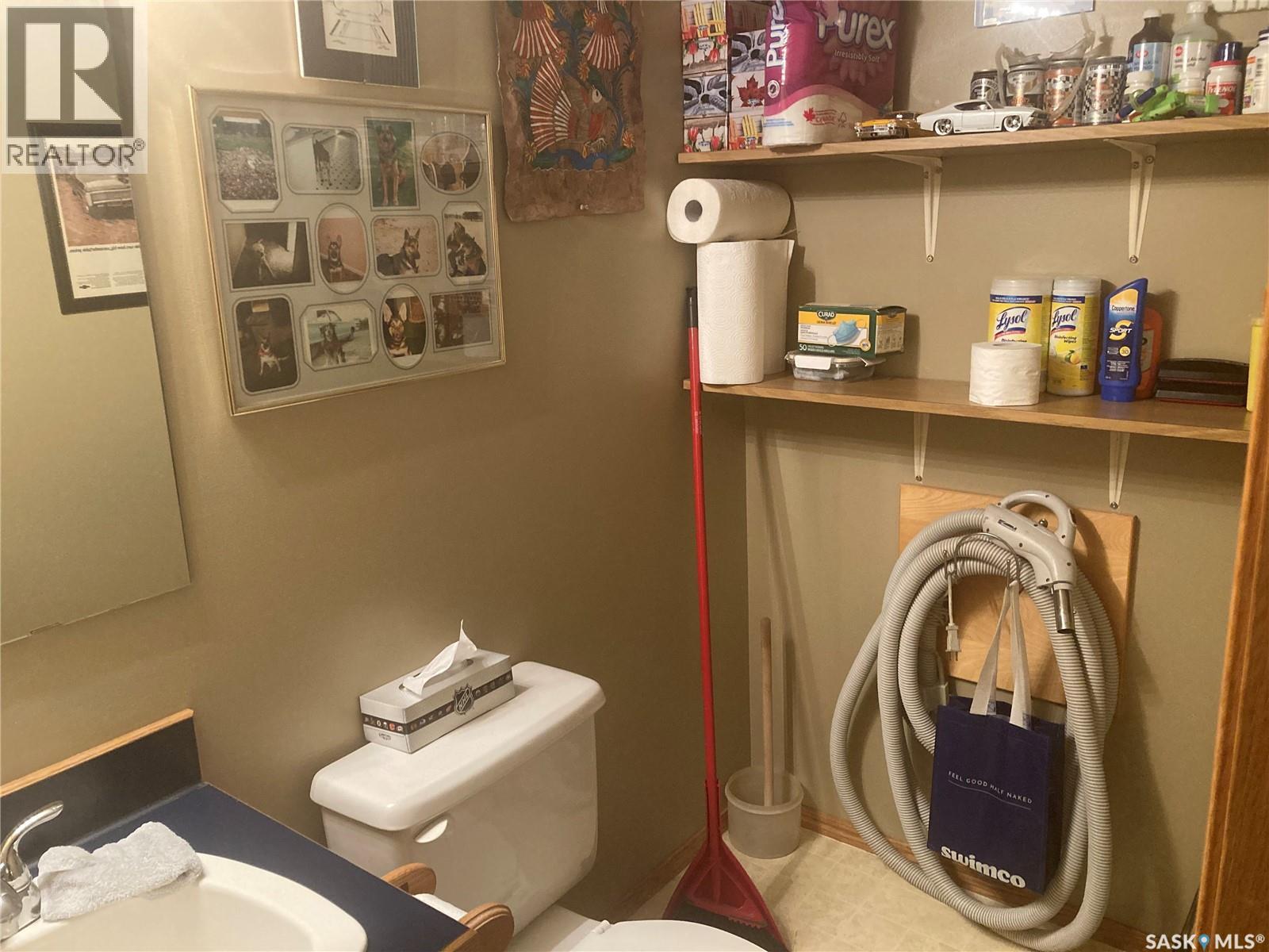 1327 2nd Avenue N, Saskatoon, Saskatchewan  S7K 1Y7 - Photo 18 - SK021818