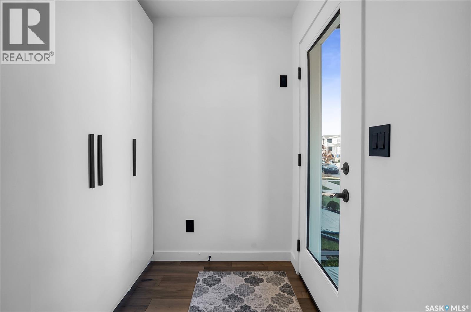 668 Feheregyhazi Boulevard, Saskatoon, Saskatchewan  S7W 1C4 - Photo 2 - SK021785