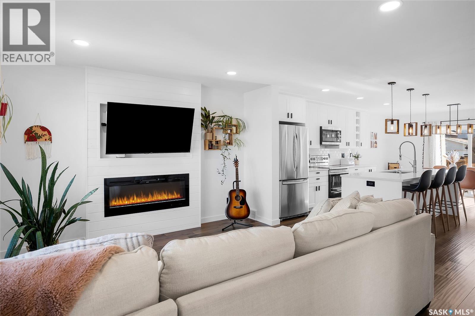 668 Feheregyhazi Boulevard, Saskatoon, Saskatchewan  S7W 1C4 - Photo 3 - SK021785