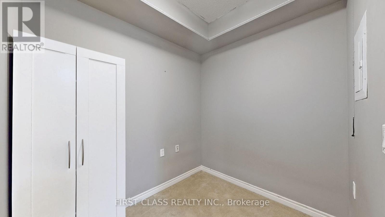 1201 - 810 Scollard Court, Mississauga, Ontario  L5V 0A4 - Photo 11 - W12485577