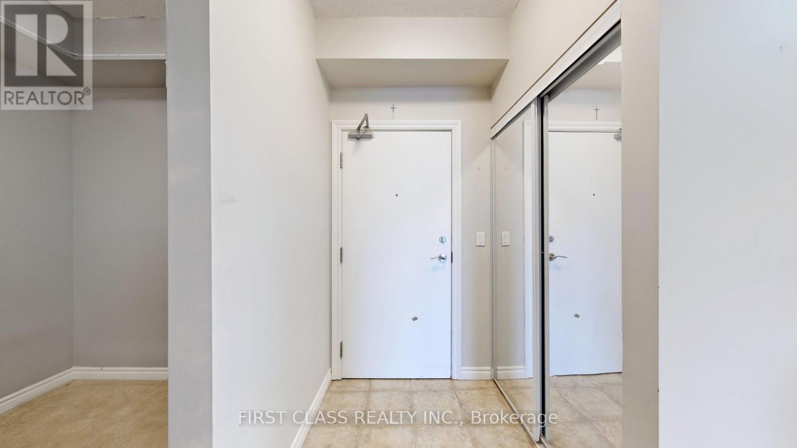 1201 - 810 Scollard Court, Mississauga, Ontario  L5V 0A4 - Photo 14 - W12485577