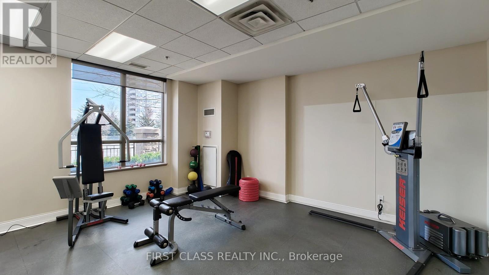 1201 - 810 Scollard Court, Mississauga, Ontario  L5V 0A4 - Photo 18 - W12485577