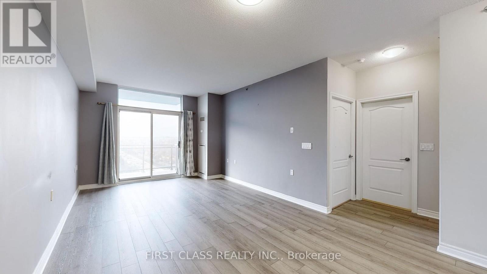 1201 - 810 Scollard Court, Mississauga, Ontario  L5V 0A4 - Photo 2 - W12485577